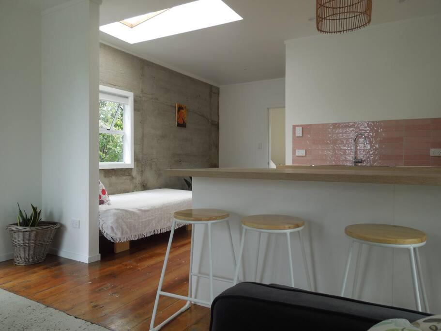 Raglan, Walk To Harbour And Town, Garden Views Apartman Kültér fotó